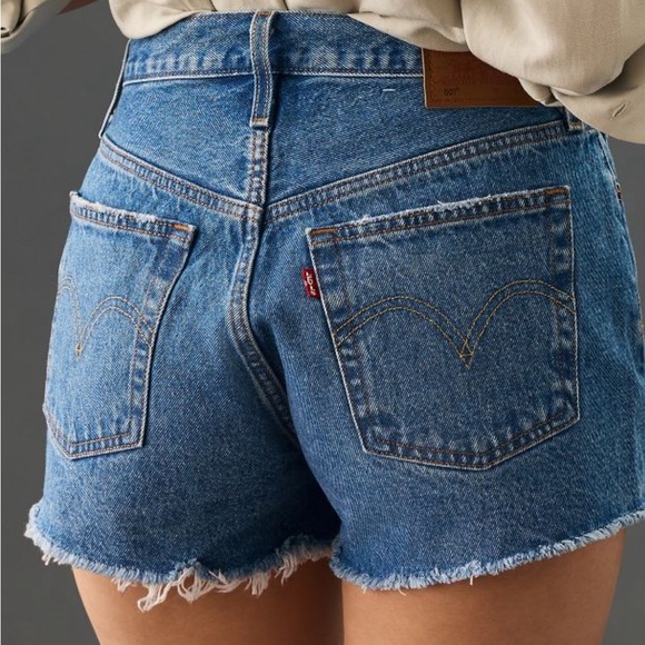 Levi’s 501 button fly denim shorts - Picture 2 of 5